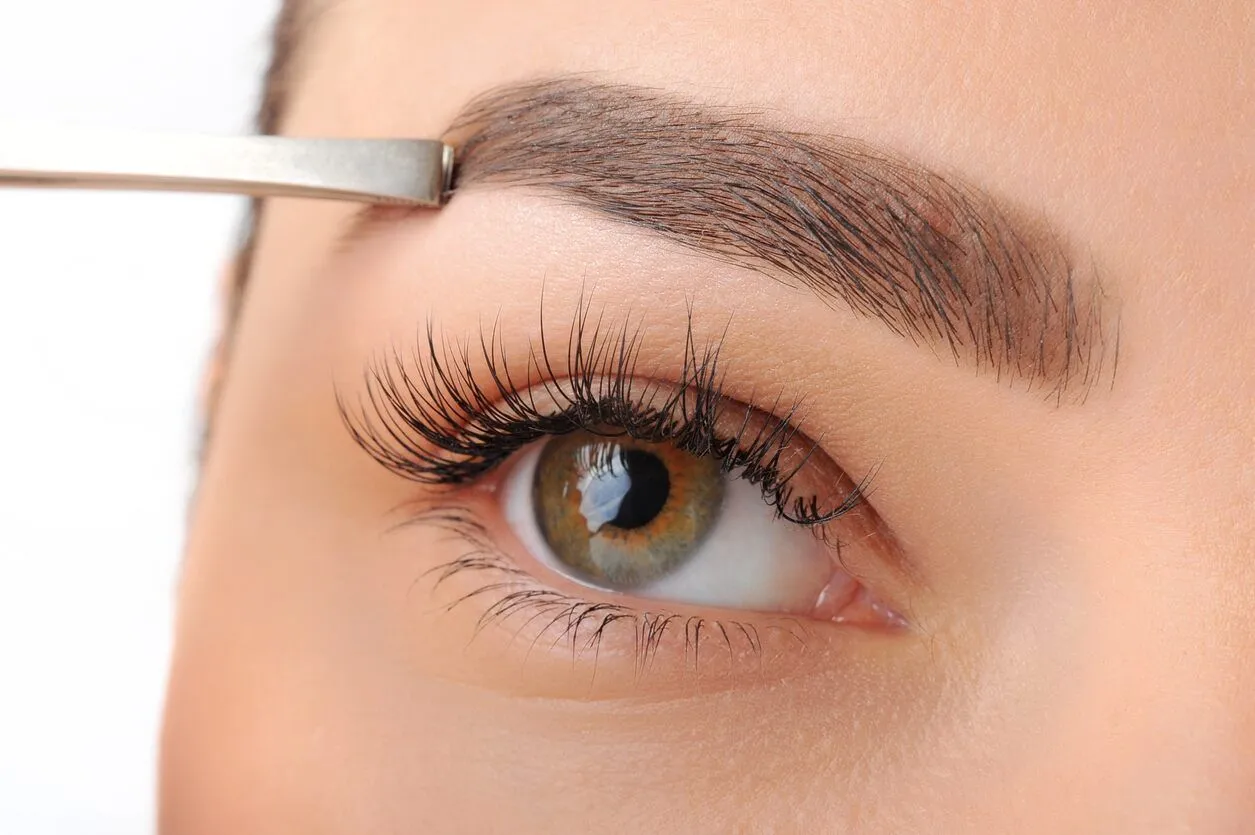 Eyebrow Tinting